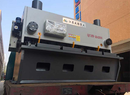 Quem gradum automationis facit unicum suggestum laser machina secans, et plene automated potest?